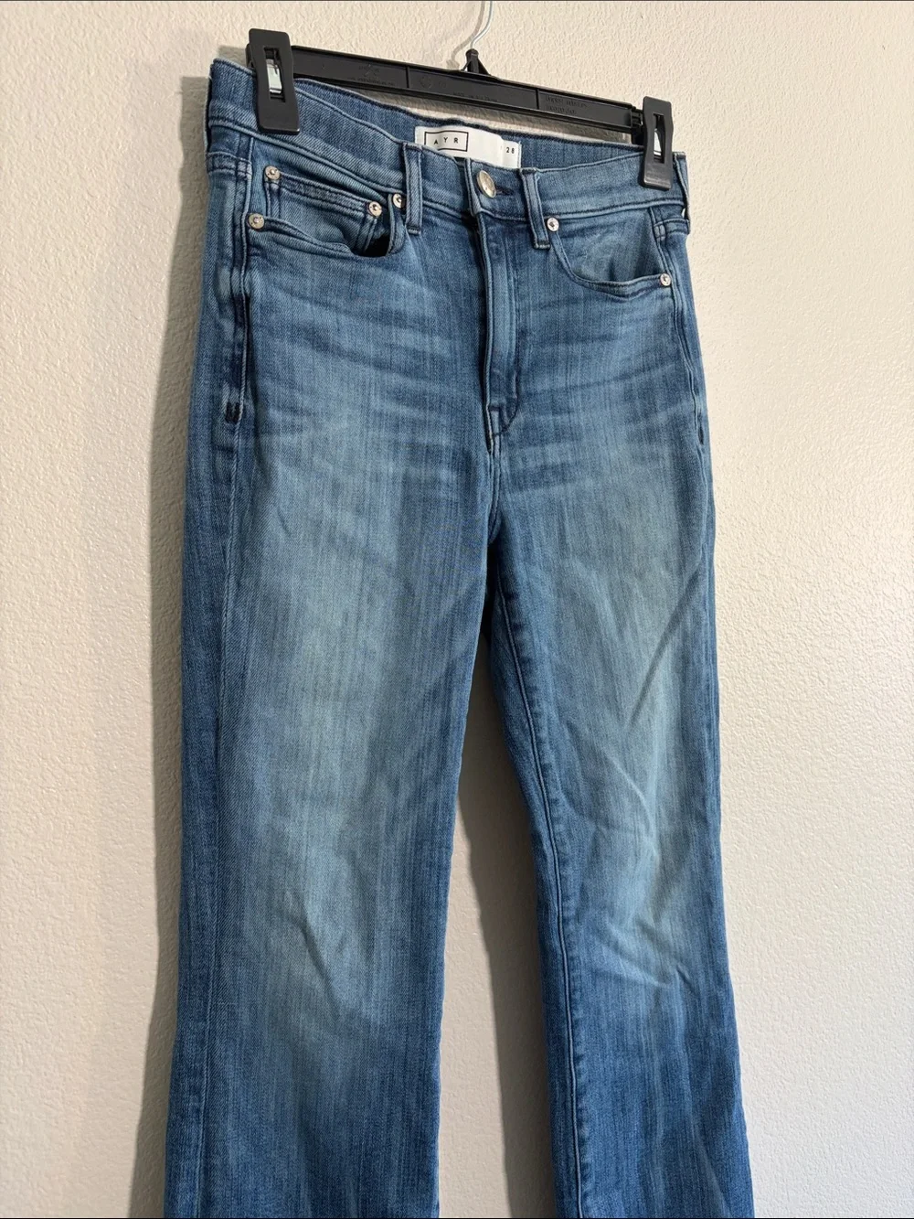 AYR The Bomb Pop Straight Frayed Hem Jeans in Medium Wash - 28